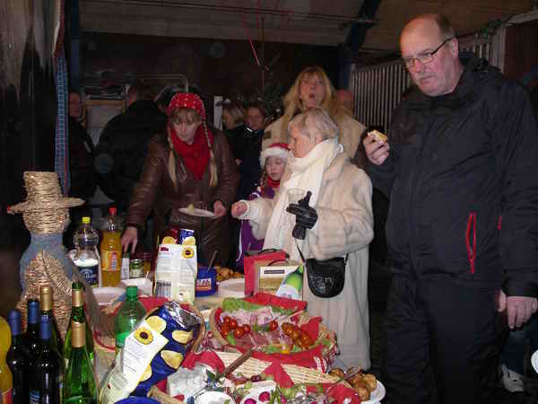 Gæster ved julearrangementet i Bent Olsens stald, julen 2010