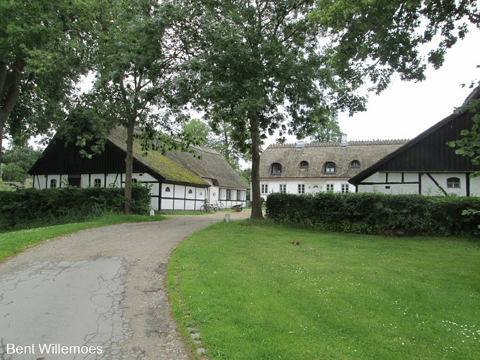 Hvidegården i Kongens Lyngby Foto: www.danskefilm.dk