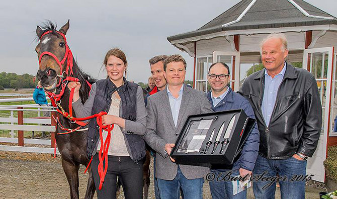 De svenske ejere Rolenca, Akinita Group og
	Pal Management kunne glæde sig over endnu en stor dag i Klampenborg. Foto Burt Seeger