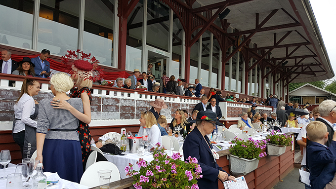 Stemningsbille fra Dansk Derbydag 2016. Foto styles.ok