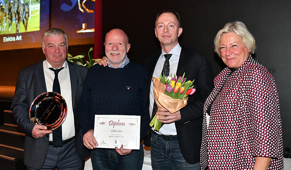 Elektra Art (IRE), ejet af Jens Haugaard, blev Årets 3-årige Hest. Foto Lasse Jespersen
