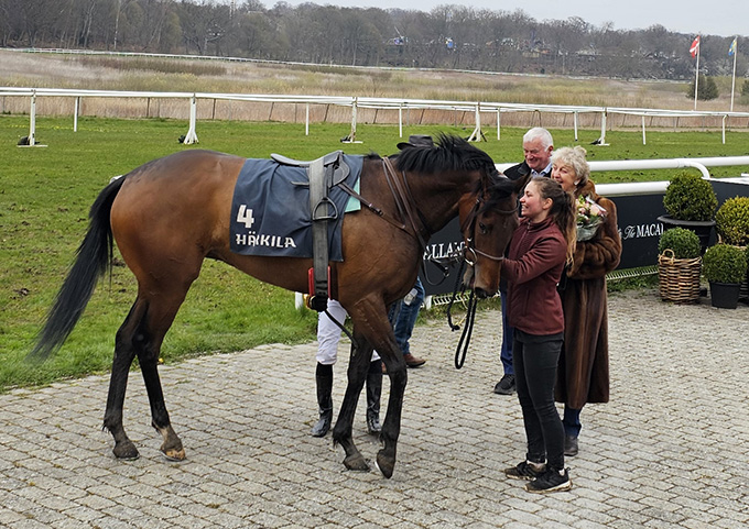 Ejer Lulu Tøpholm fra L.T. Racing deler Angel Field med Slangerupgaard. Foto Ole Henrik Sørensen